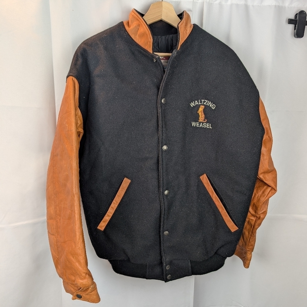 Vintage Merch Bomber jacket size M in VGUC made in Canada